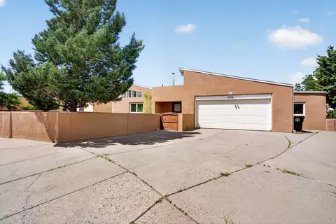 2709 Eastridge Dr NE, Albuquerque, NM 87112