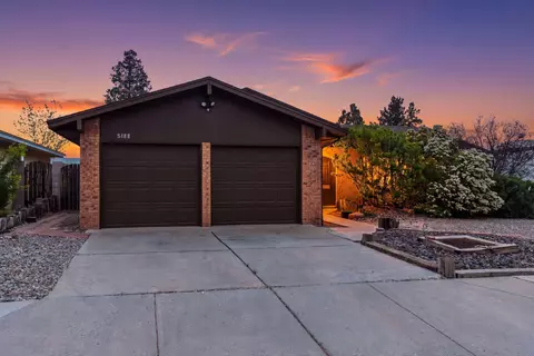 5108 Vista De Luz Dr NW, Albuquerque, NM 87120