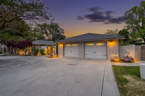 9405 Augusta Ave NE, Albuquerque, NM 87111