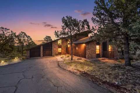 7 Sierra Vista Dr, Cedar Crest, NM 87008