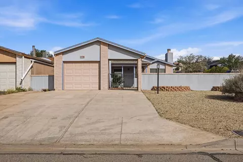 175 Pearl Dr NE, Rio Rancho, NM 87124