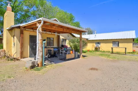 2607 Del Sur Dr SW, Albuquerque, NM 87105