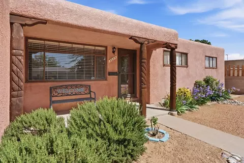 3604 Inca St NE, Albuquerque, NM 87111