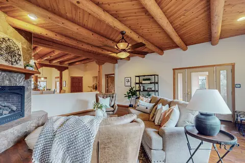 75 Paseo De San Antonio, Placitas, NM 87043
