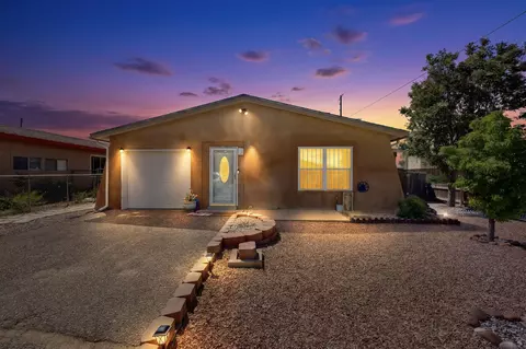 901 Montana Vista Ct SE, Rio Rancho, NM 87124