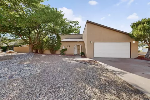 1729 Monte Largo Dr NE, Albuquerque, NM 87112