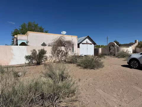 34 El Centro Dr, Bosque, NM 87006