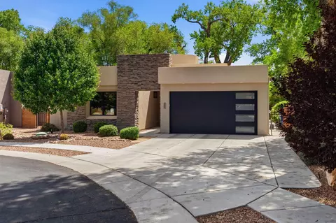2700 Puerta Del Bosque Ln, Albuquerque, NM 87104