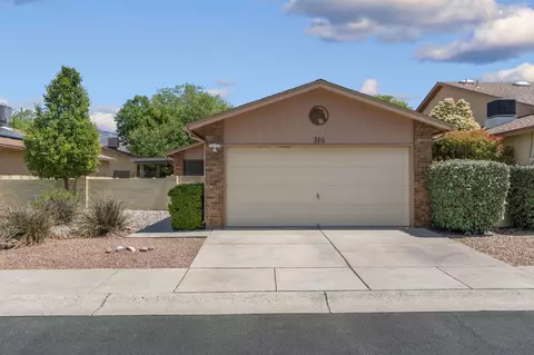 316 Palmer Park Dr NE, Albuquerque, NM 87123
