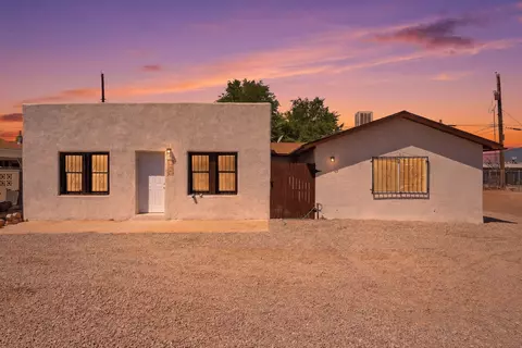 1605 7th St NW, Albuquerque, NM 87102