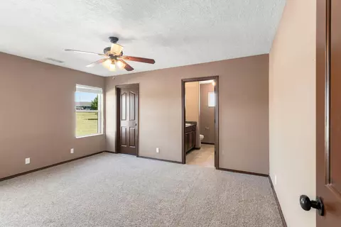 Bedroom - 22 Venado Loop, Edgewood, NM 87015 photo 2 of 6