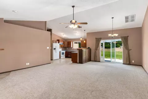 Living - 22 Venado Loop, Edgewood, NM 87015 photo 1 of 4