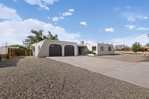 1401 35th Cir SE, Rio Rancho, NM 87124
