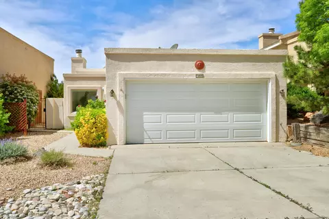 4925 Edwards Dr NE, Albuquerque, NM 87111