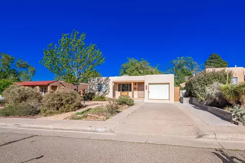 1808 Bryn Mawr Dr NE, Albuquerque, NM 87106