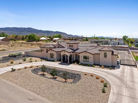 10310 Signal Ave NE, Albuquerque, NM 87122
