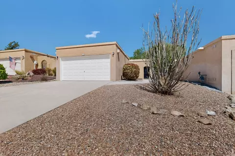 5004 Edwards Dr NE, Albuquerque, NM 87111
