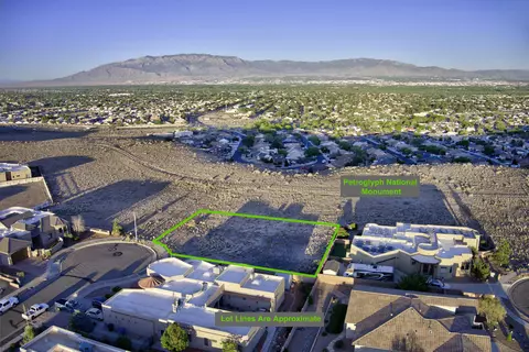 7904 Kibo Dr NW, Albuquerque, NM 87120