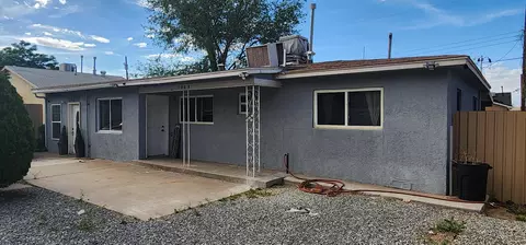 1903 Sanford Ave SW, Albuquerque, NM 87105