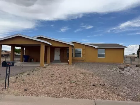 807 Coulson Dr, Socorro, NM 87801