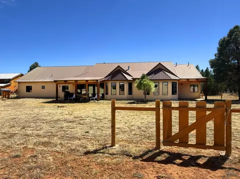 36 Penny Ln, Las Vegas, NM 87701
