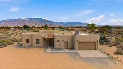957 Camino Sin Pasada, Corrales, NM 87048
