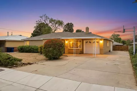 1933 Vermont St NE, Albuquerque, NM 87110