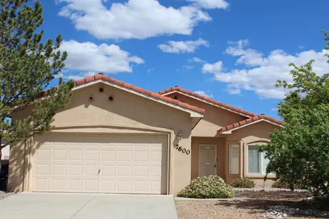 7600 Calle Comodo NE, Albuquerque, NM 87113