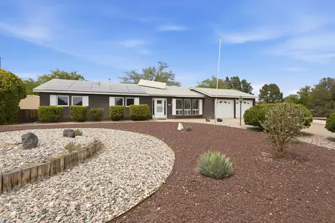 3301 May Cir SE, Rio Rancho, NM 87124