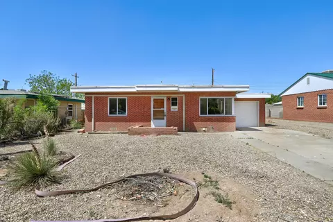 907 Manzano St NE, Albuquerque, NM 87110