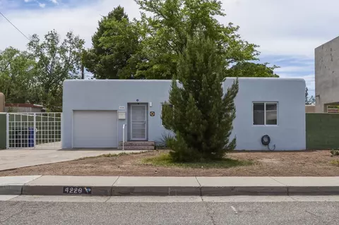 4220 Brockmont Ave NE, Albuquerque, NM 87108