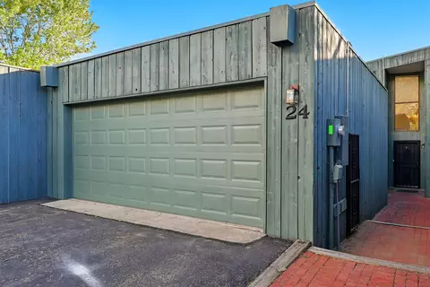 720 Tramway Ln NE UNIT 24, Albuquerque, NM 87122