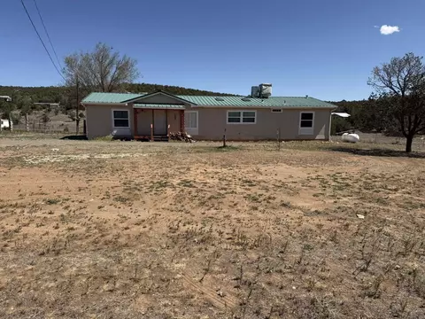 51 Peaceful Dr, Edgewood, NM 87015