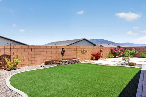 4077 Plant Dr NE, Rio Rancho, NM 87144