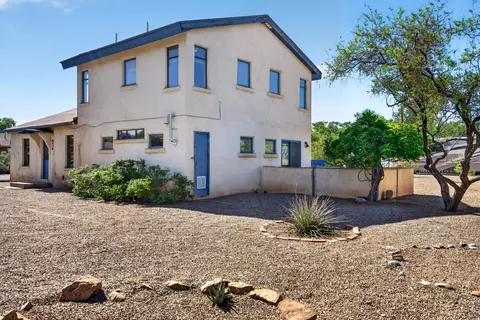 836 Garden Rd SW, Albuquerque, NM 87105