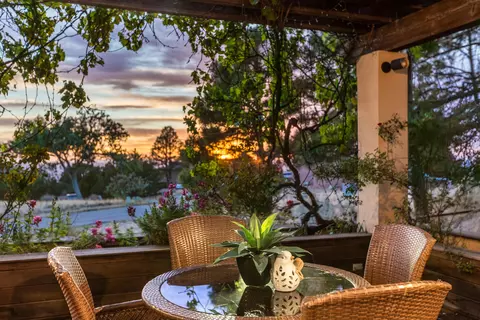 605 Cedar Hill Rd NE, Albuquerque, NM 87122