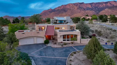 1238 Rockrose Rd NE, Albuquerque, NM 87122