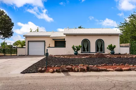 324 Clara Ln, Rio Communities, NM 87002