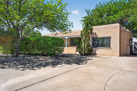 2105 Madeira Dr NE, Albuquerque, NM 87110