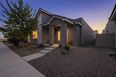 6129 Strand Loop SE, Albuquerque, NM 87106