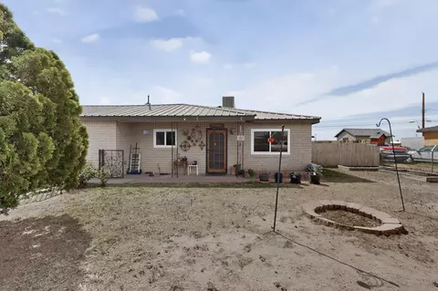 911 Impala Dr, Belen, NM 87002