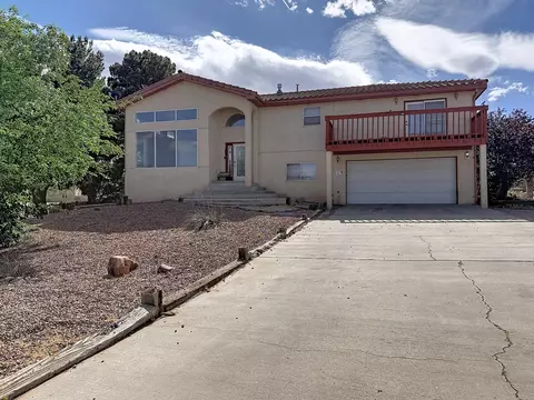1390 Mesa Ridge Dr SW, Los Lunas, NM 87031