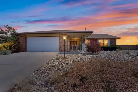 4504 Quartz Dr NE, Rio Rancho, NM 87124