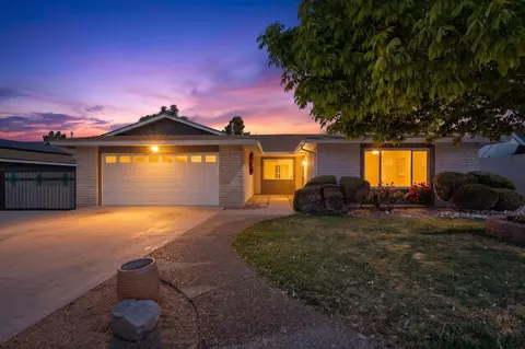 7013 Avenida La Costa NE, Albuquerque, NM 87109