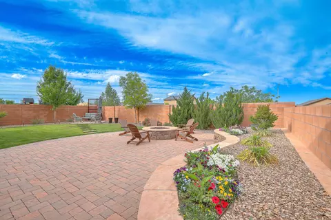 7017 Cleary Loop NE, Rio Rancho, NM 87144