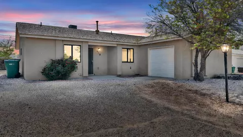 672 Sunflower Dr SW, Rio Rancho, NM 87124