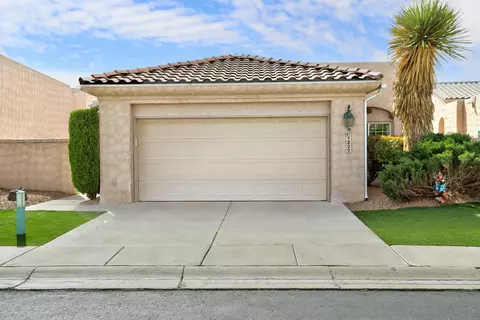 9220 Masini Ln NW, Albuquerque, NM 87114