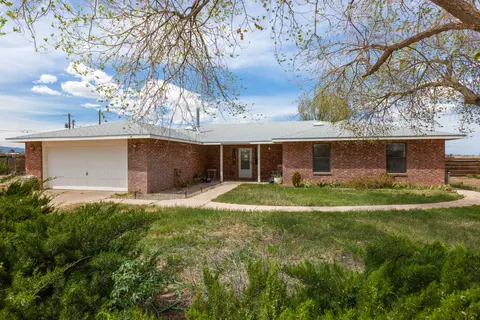 31 Dunkin Rd, Edgewood, NM 87015
