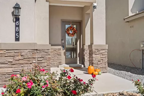 885 Tazanita Loop SE, Rio Rancho, NM 87124