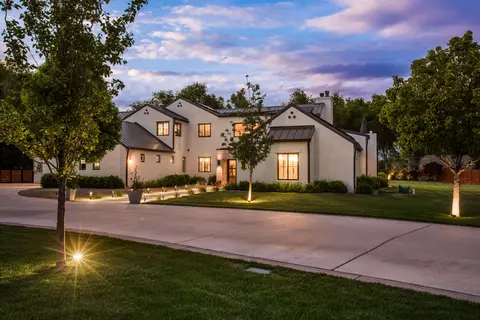 101 Rail Car Rd, Corrales, NM 87048